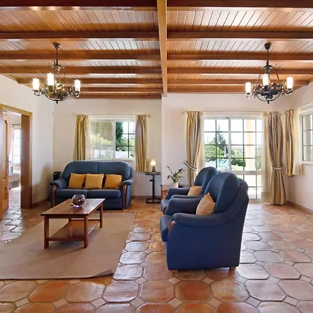 Casa Dos Avos * אלבופיירה