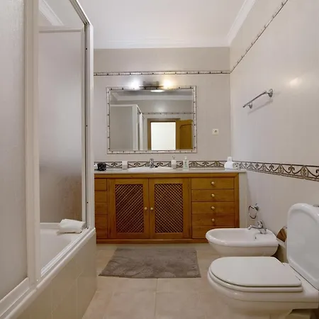 וילה Casa Dos Avos *